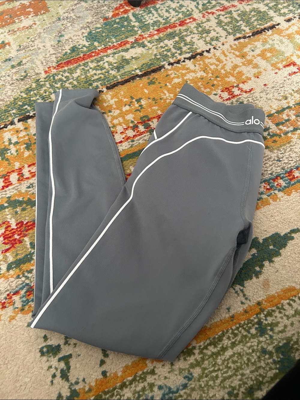 ALO Yoga Gray Leggings with White Piping